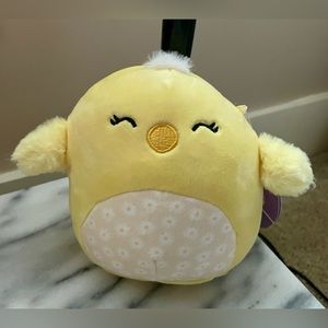 Squishmallow 5” Aimee Yellow Chic A Dee with Flower Pattern Easter Baske…